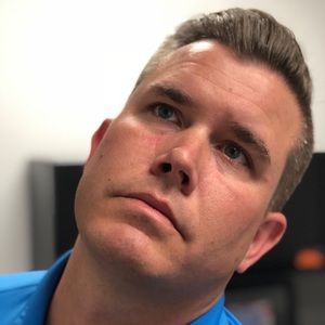 Meet your Posher, Dustin